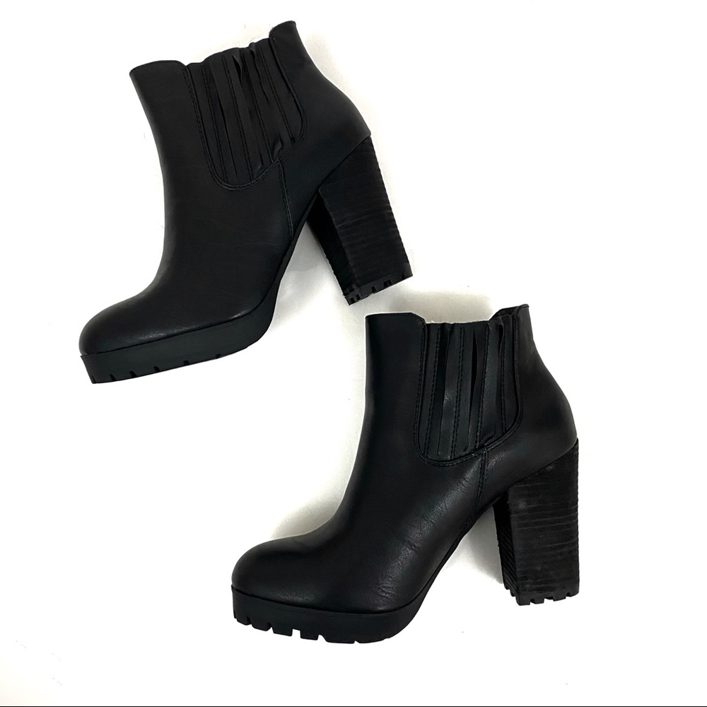 Madden Girl platform ankle booties size 7.5